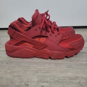 Red Nike Air Huarache